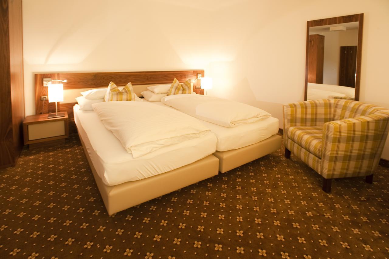 Zum Dorfschmied Hotel Klein Sankt Paul ภายนอก รูปภาพ